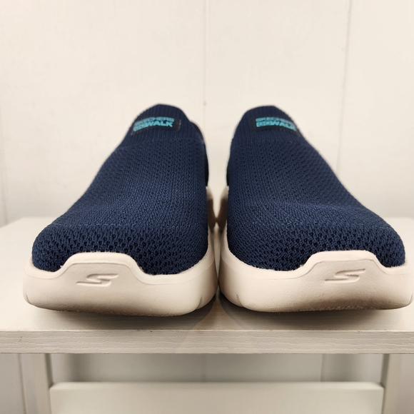 Skechers Go Walk Slip-Ins Womens 7 Comfort Walking Shoe Blue Floral Hands Free - Picture 3 of 7